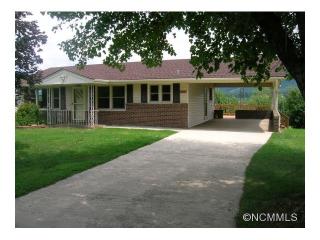 1696 Pilot Mountain Rd, Hendersonville, NC 28792-8810