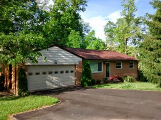 7881 Clough Pike, Cincinnati, OH 45244-2943