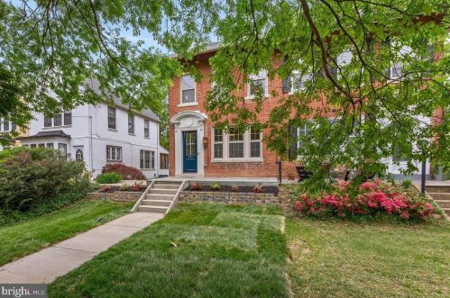 4435 Fessenden St, Washington, DC 20016-4065