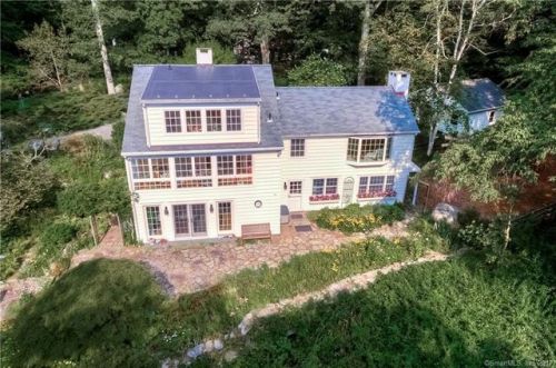 215 Mountain Rd, Wilton, CT 06897-1529