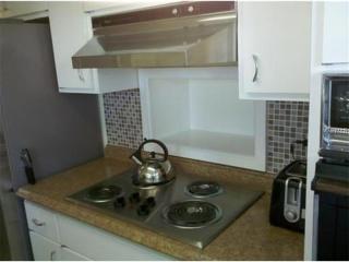 591 Brookfield Dr, Largo FL  33771-1401 exterior