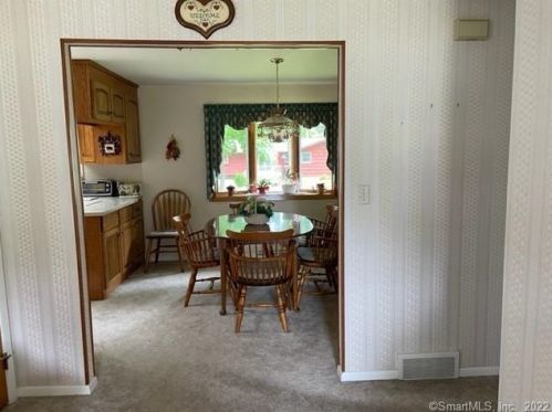 46 Vermont Ave, Milford CT  06460-7043 exterior