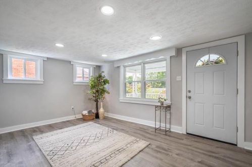 4052 Meadowbrook Blvd, Pittsburgh PA  15227-3436 exterior