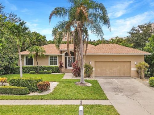 900 Seagrape Dr, Marco Island, FL 34145-6216