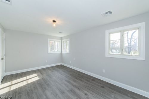 18 Clover Pl, Dover NJ 07803-3103 exterior