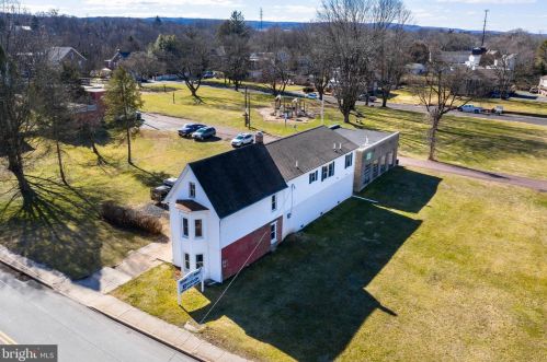 225 Hanover St, Pottstown, PA 19465-5304
