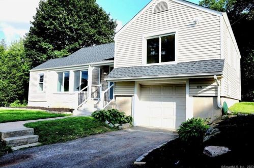 95 Country Club Rd, Waterbury, CT 06762-3114