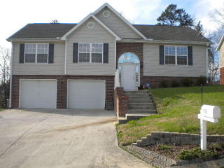 7668 Passport Dr, College Dale, TN 37363-5538