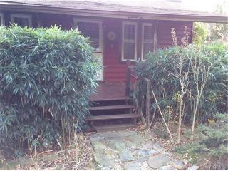 9 Lake Region Blvd, Monroe, NY 10950-1132