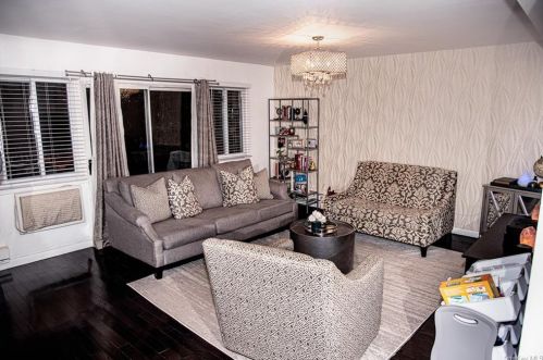 17 Lorraine Ter, Mount Vernon, NY 10553-1228