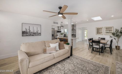 724 Cactus Wren Dr, Phoenix AZ  85021-8626 exterior