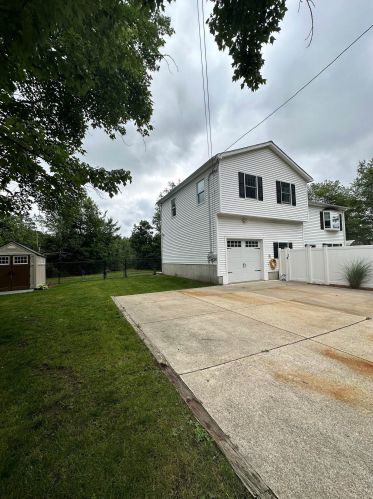 5 Shore Dr, Salem, NH 03079-1334