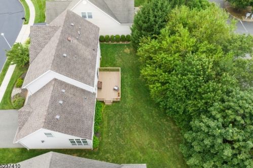 17 Shippen Ct, Flemington NJ  08822-6835 exterior