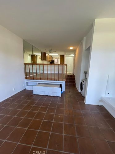 9116 Marina Pacifica Dr, Long Beach, CA 90803-3801