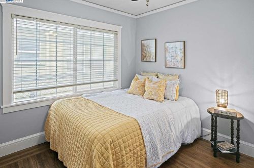 2001 57 Ave, Oakland CA 94605-1015 exterior