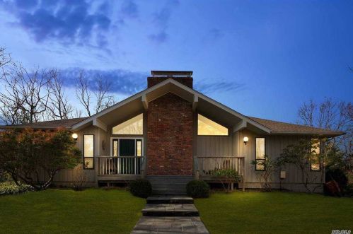 18 Alewive Brook Rd, East Hampton, NY 11937-1190