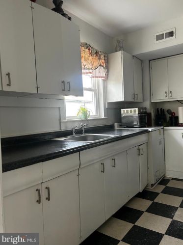 16310 Edwards Rd, Bowling Green VA  22427-2238 exterior