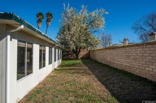 1120 Arcane St, Simi Valley CA 93065-4406 exterior