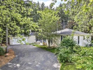 8107 Somerset Rd, Saint Paul, MN 55125-2364