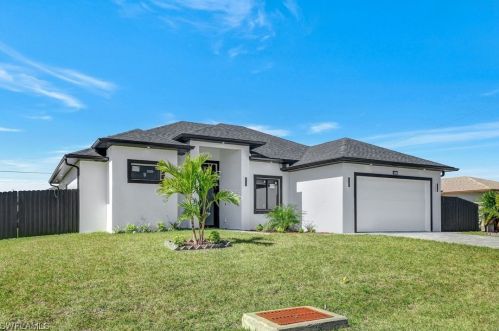 614 2nd Ave, Cape Coral, FL 33909-1902