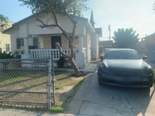 3282 Josephine St, Lynwood, CA 90262-4266