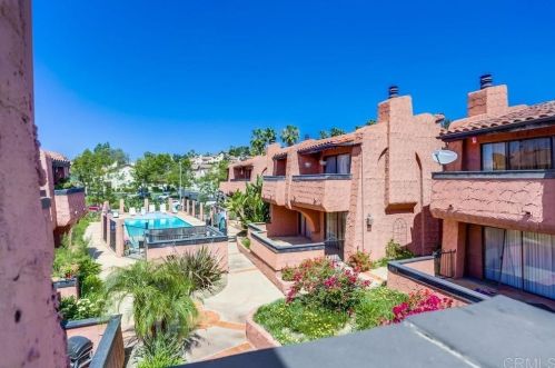 32074 Del Cielo Oeste, Bonsall CA  92003-3807 exterior