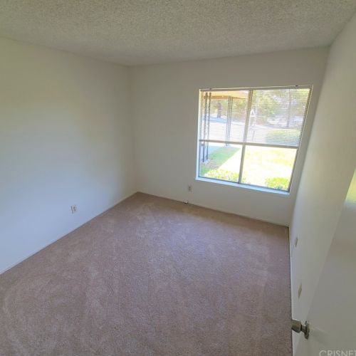 28535 Winterdale Dr, Santa Clarita CA  91387-3136 exterior