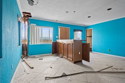 5041 Avenue, Lancaster CA  93534-7428 exterior