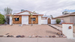 5236 Mauna Loa Ln, Glendale, AZ 85306-3928