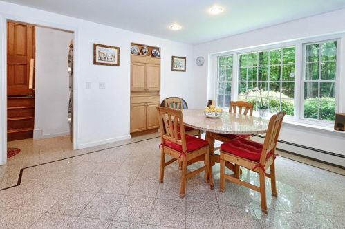 23 Mayflower Dr, Wilton CT  06897-1003 exterior