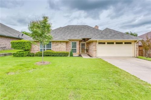 109 Mcalister Rd, Burleson TX  76028-2579 exterior