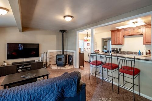 15226 Calle Los Hidalgos, Santa Clarita CA  91390-1035 exterior