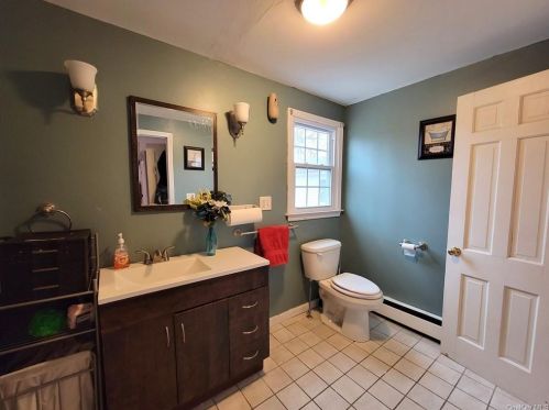 1 Starhaven Ave, Middletown NY  10940-4617 exterior