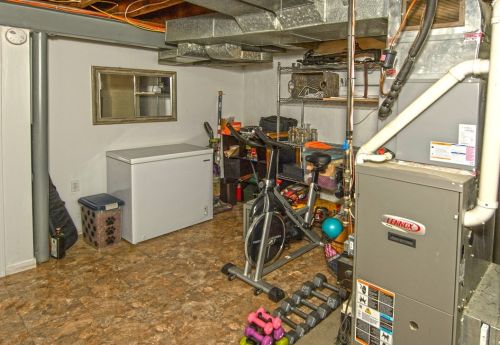 2632 Russell Dr, New Kensington PA  15068-3037 exterior