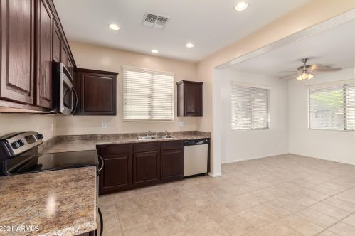 123 Catclaw St, Gilbert AZ 85233-6804 exterior