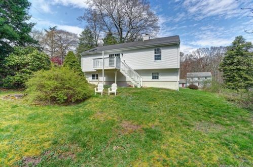 159 Azalea Dr, Groton CT  06340-4126 exterior