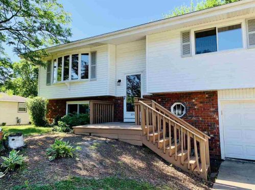 2711 Danbar Dr, Green Bay, WI 54313-7022