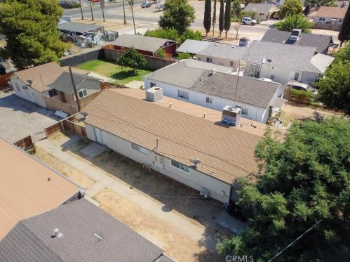 6942 Center St, Winton CA  95388-9395 exterior