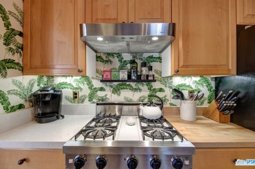 564 Camino Real, Palm Springs CA  92262-6010 exterior