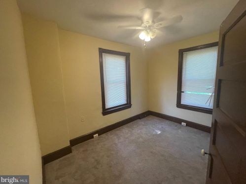 14 Basin St, Norristown PA 19401-4060 exterior