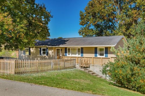 1 Yorkshire Dr, Cambridge, OH 43725-9528