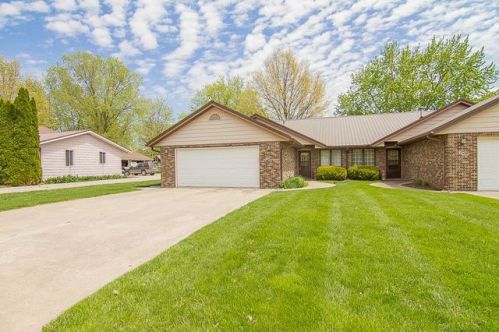 602 12th St, Richmond, IA 52247-9755