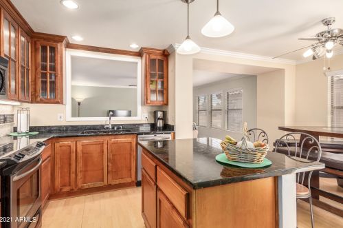 9072 80 Ln, Peoria AZ 85382-4417 exterior