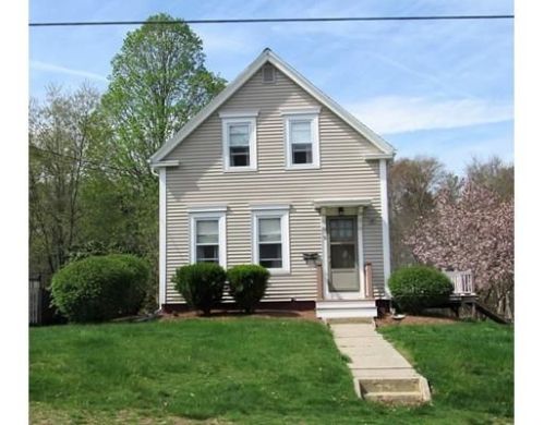 51 Forest St, Whitman, MA 02382-1112