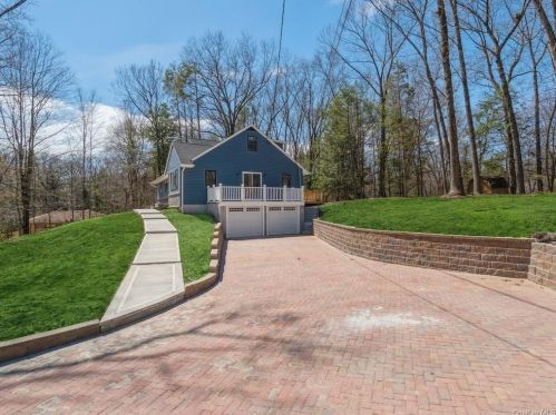 105 Hillis Ter, Poughkeepsie, NY 12603-5813