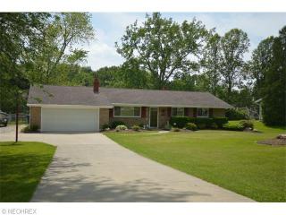 8440 Valley View Rd, Macedonia, OH 44056-2247
