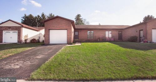 223 Kennedy Ct, Hanover, PA 17331-1369