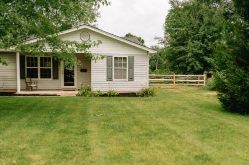 355 2nd St, New Harmony, OH 45176-1321