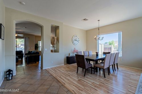 8845 Silver Moon Way, Tucson, AZ 85743-1135
