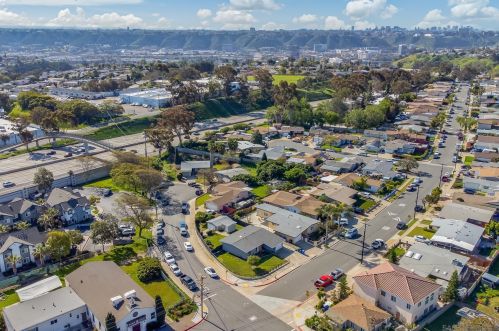 2463 Judson St, San Diego CA  92111-6213 exterior